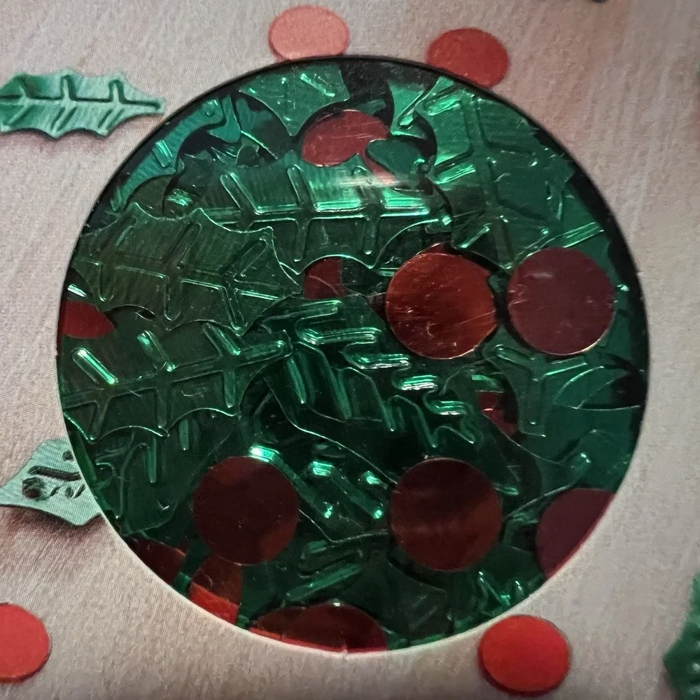 For one pack Ginger Ray Holly Table Confetti Red Green Holly New Christmas